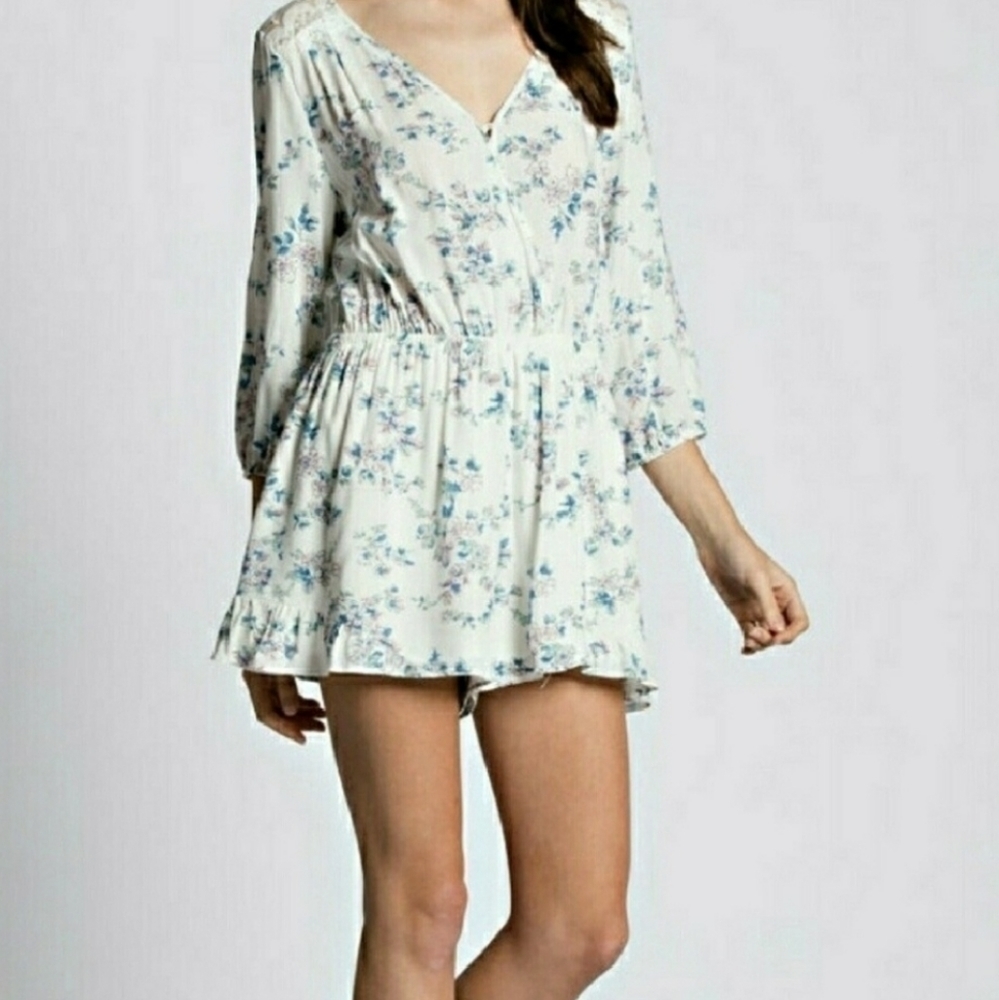 𝅺floral Print Romper